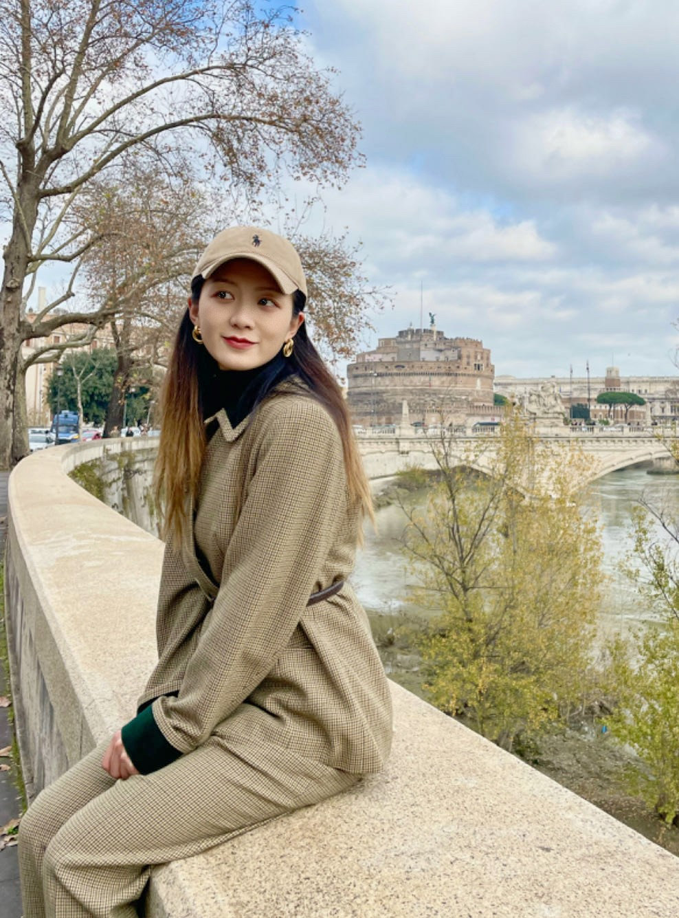 Qiuyu Lee